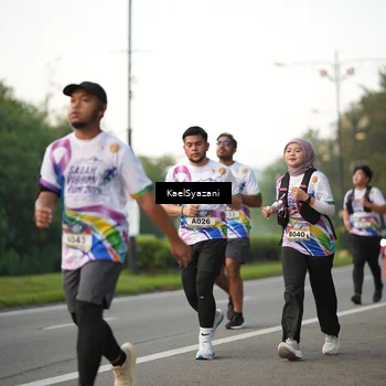 Runner Photo 6068024