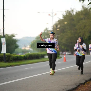 Runner Photo 6068043