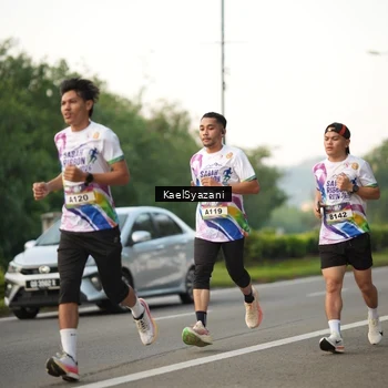 Runner Photo 6068098