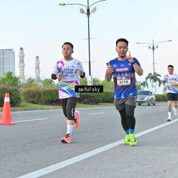 Runner Photo 6069700