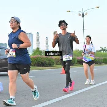 Runner Photo 6070002