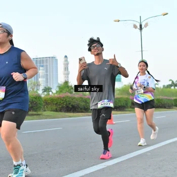 Runner Photo 6070006