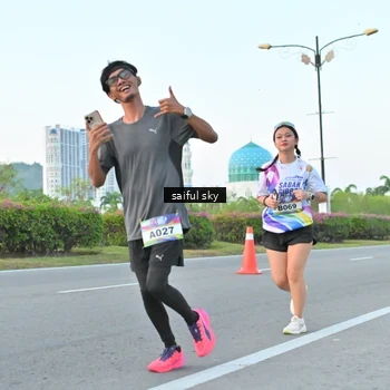 Runner Photo 6070007