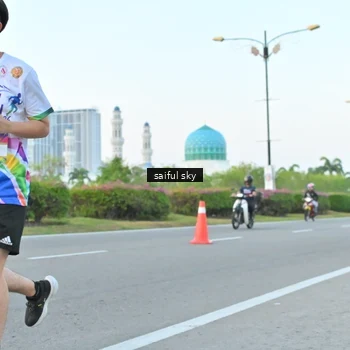 Runner Photo 6070035