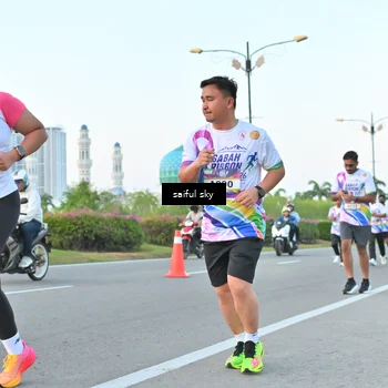 Runner Photo 6070042