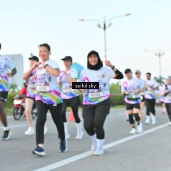 Runner Photo 6070074