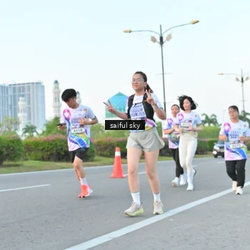 Runner Photo 6070100