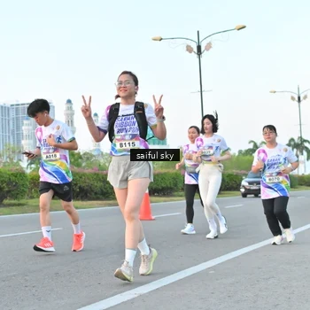 Runner Photo 6070103