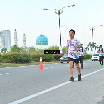 Runner Photo 6070131