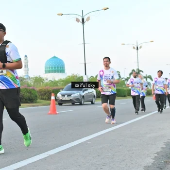 Runner Photo 6070165