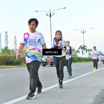 Runner Photo 6070210