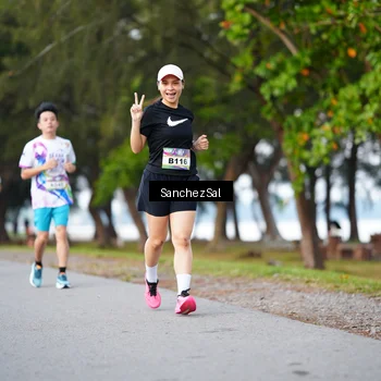 Runner Photo 6070243