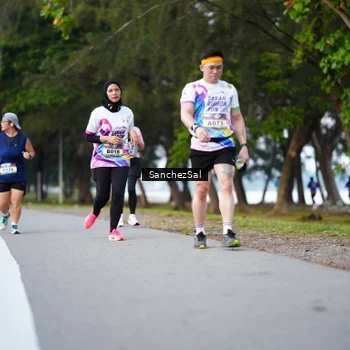 Runner Photo 6070292