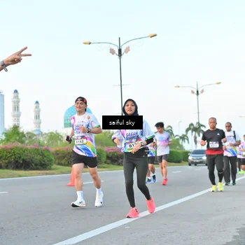 Runner Photo 6070316
