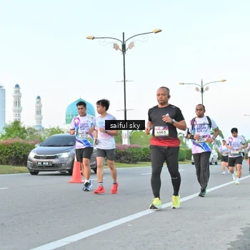 Runner Photo 6070335