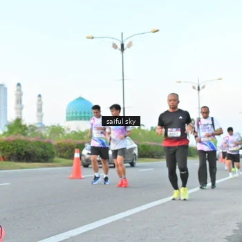 Runner Photo 6070336