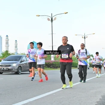 Runner Photo 6070342