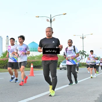 Runner Photo 6070353