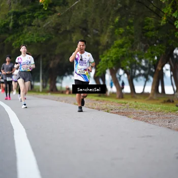 Runner Photo 6070354