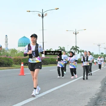 Runner Photo 6070510