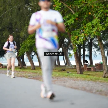 Runner Photo 6070604