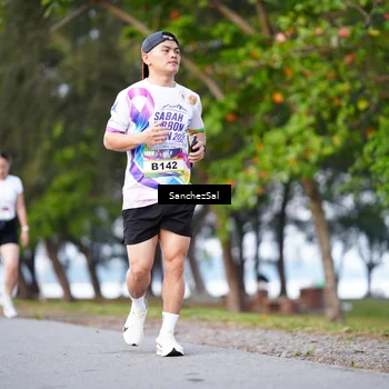 Runner Photo 6070888