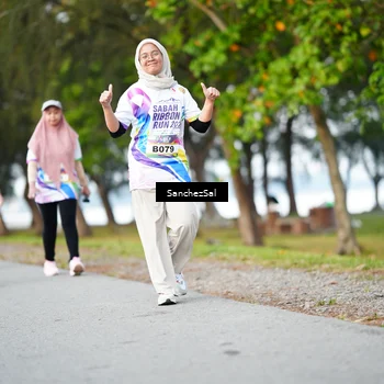 Runner Photo 6071075