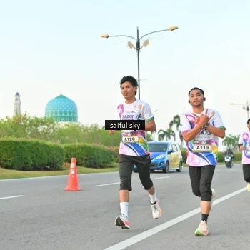 Runner Photo 6071117
