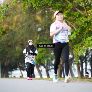 Runner Photo 6071305