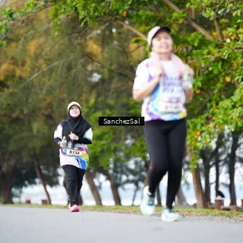 Runner Photo 6071312