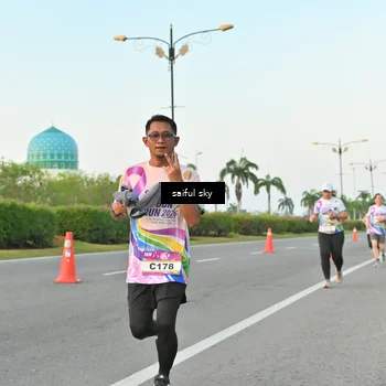 Runner Photo 6071338