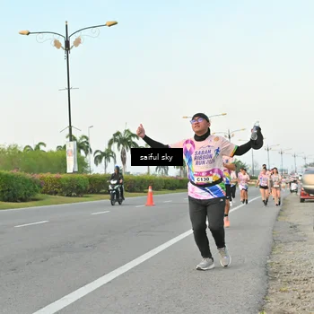 Runner Photo 6071396