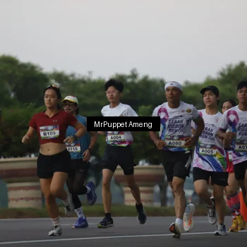 Runner Photo 6073792