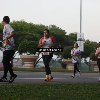 Runner Photo 6073856