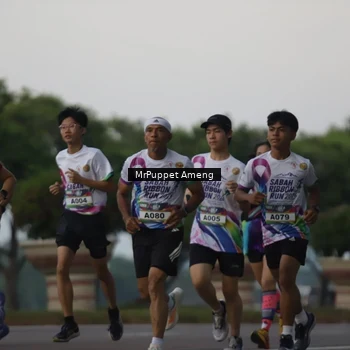 Runner Photo 6073857
