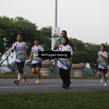 Runner Photo 6073867