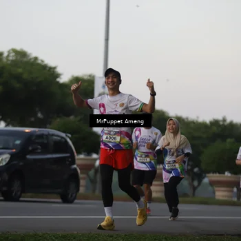 Runner Photo 6073875