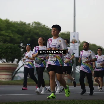 Runner Photo 6073942