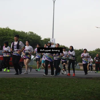 Runner Photo 6073949