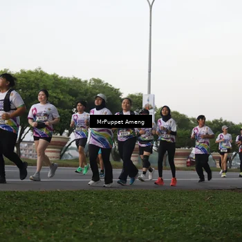Runner Photo 6073954