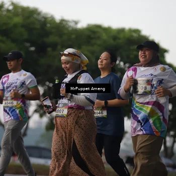 Runner Photo 6074023
