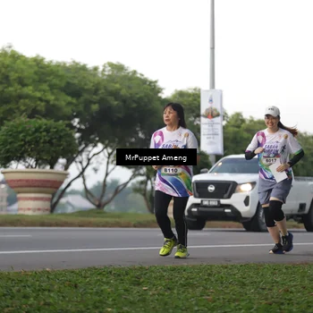 Runner Photo 6074065