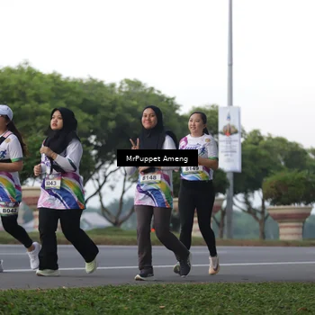 Runner Photo 6074075