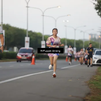 Runner Photo 6074211