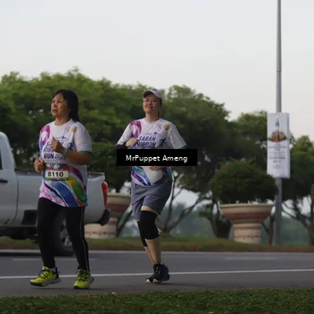 Runner Photo 6074240