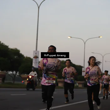 Runner Photo 6074241