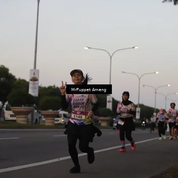 Runner Photo 6074263