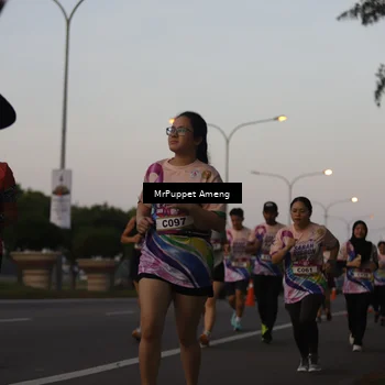 Runner Photo 6074291