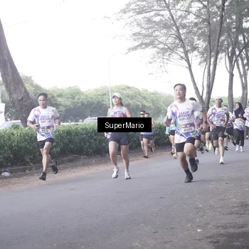 Runner Photo 6074337