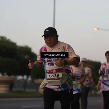 Runner Photo 6074342
